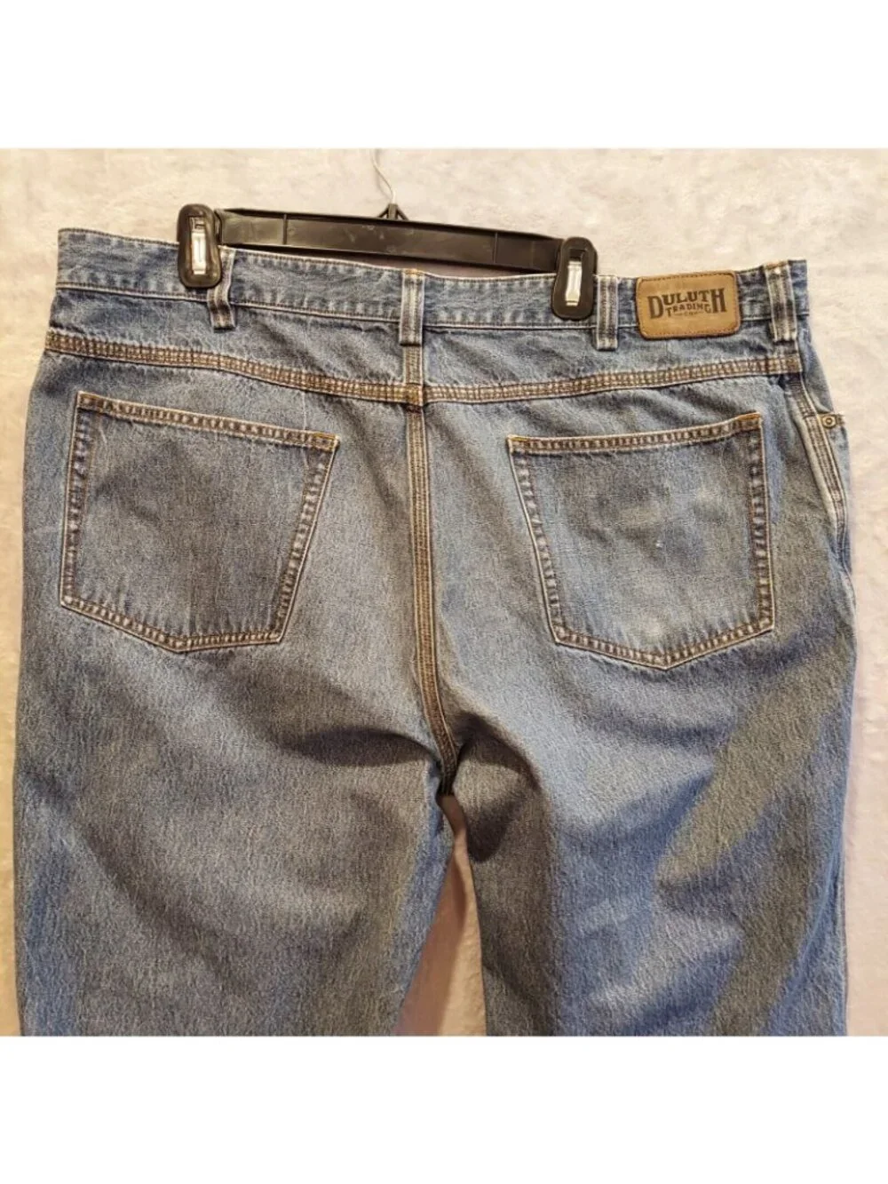 Duluth Trading Co  Jeans Mens 42x30 Measures 41x28 Hidden Gusset Relaxed rugged